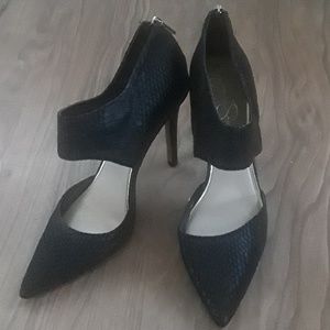 Sexy Jessica Simpson pump
